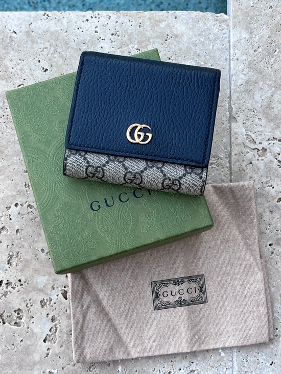 Gucci Handbags - Gucci  Black GG Leather Two Tone Marmont Wallet